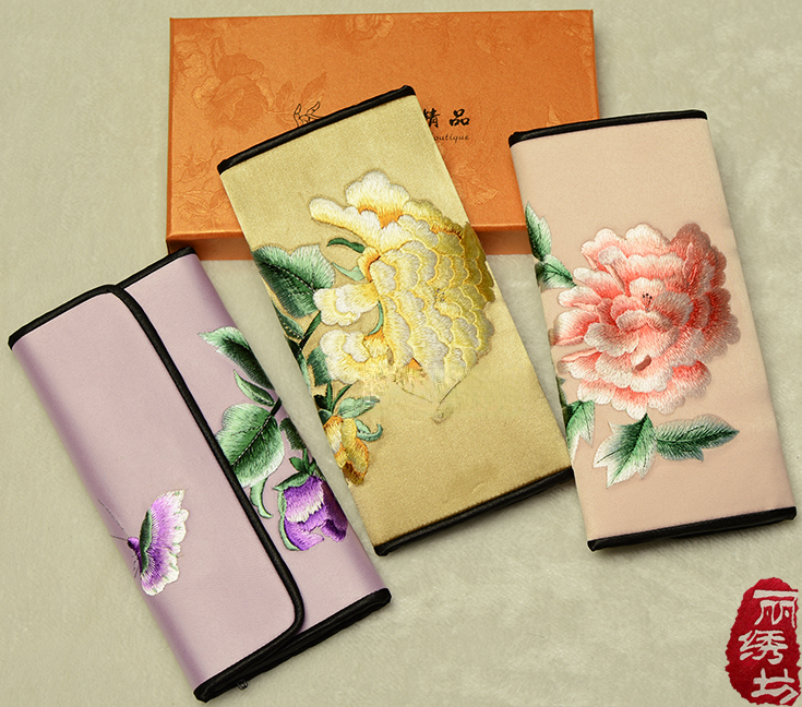 專(zhuān)業(yè)定制加工企業(yè)銘牌工藝品刺繡