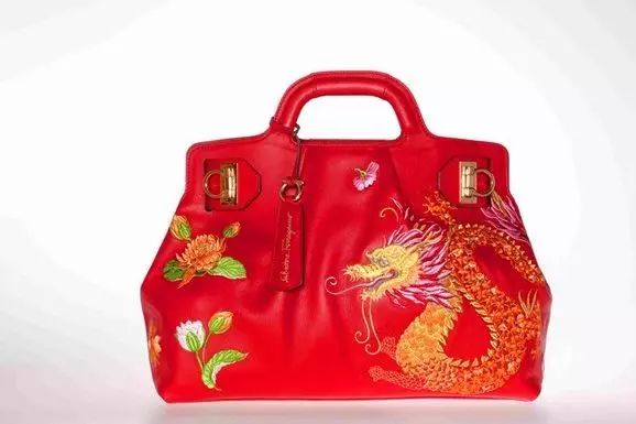皮革刺繡會(huì)帶來(lái)怎么的效果？