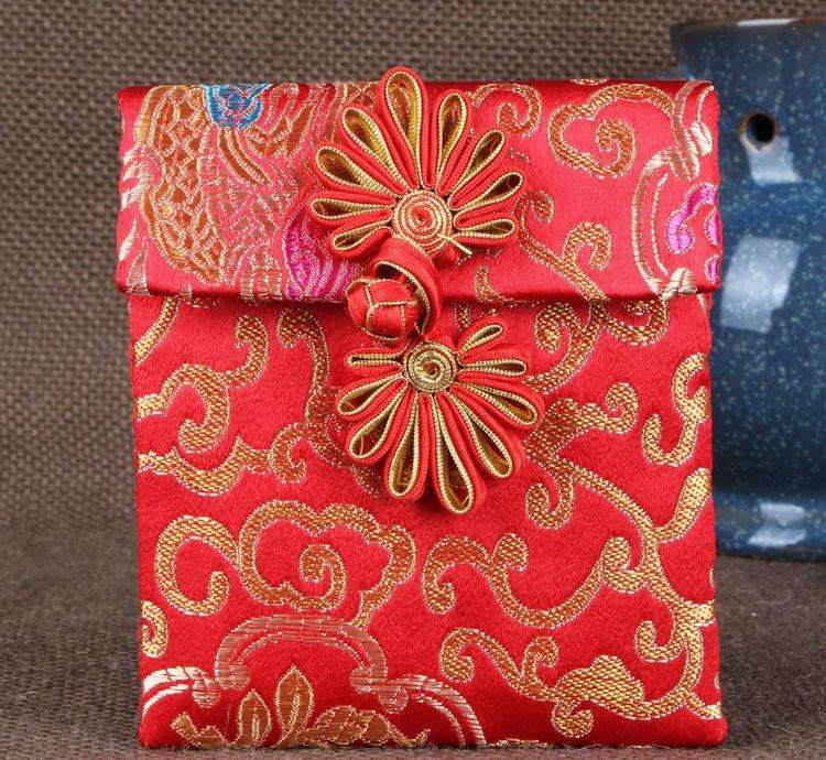 中國風(fēng)錦緞刺繡包袋欣賞