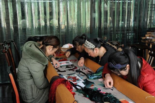 繡娘是怎么連成的？我的刺繡工藝該何去何從